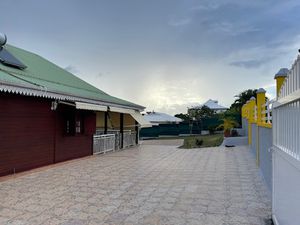 JOLIE VILLA F4 + BUREAU + GARAGE - BEAU JARDIN JARDIN CLOS A