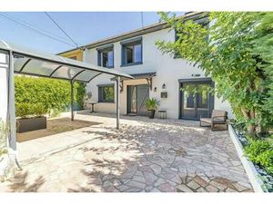 Maison de 6 pièces de 125 m² située à Wissous