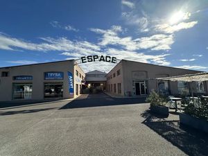 Centre commercial 1436 m2 à Montauroux