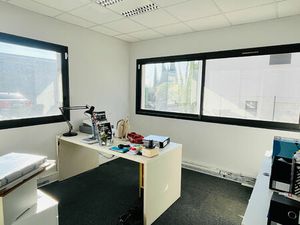 Local commercial Eguilles 105 m2