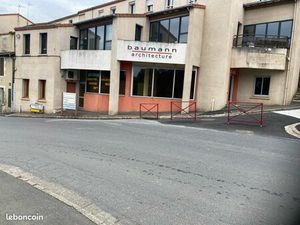 Bureaux 125 m2 et stockageMontfaucon centre