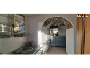 Studio à louer à l'année