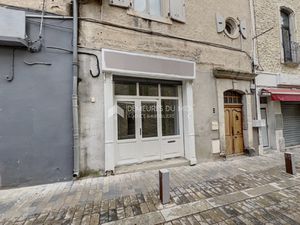 Local commercial au centre de Quissac