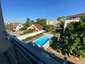 BEAU T3 AVEC BALCON ET GARAGE