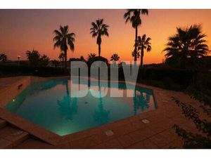 Charmante maison mitoyenne 3 pièces jardin+Piscine à Villeneuve Loubet Plage