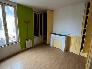 OPPORTUNITÉ RARE – PLEIN CENTRE-VILLE – 35 m² AU 2e ÉTAGE ◊ Idéal 1er achat ou investissem