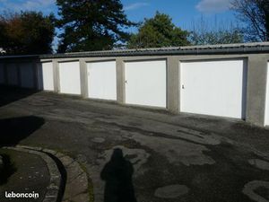Garage à Louer