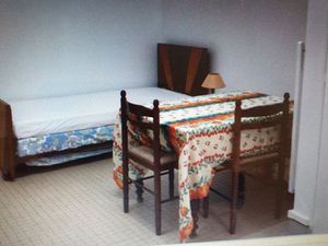 STUDETTE meublée St Jean Braye à 4Km du centre d'Orléans cadre calme