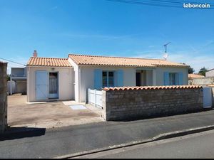 Location Maison 100M2 centre ville Luçon 1100/Mois eau et internet inclus