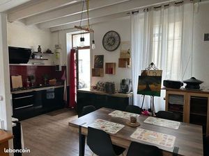 Maison en pierre ville et campagne  300 mètres STGA