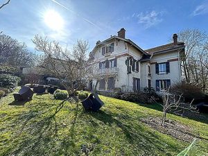 Immeuble 18 chambre(s) à vendre