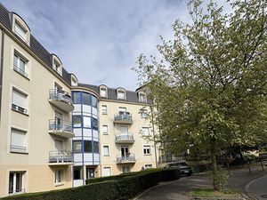 Appartement /BALCONS/PLACE DE PARKING/GARAGE