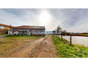 SAINT CYR DE FAVIERES (15 minutes de Roanne) - Grange de 300m2