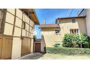 Maison avec dépendance au centre de Pont-de-Veyle