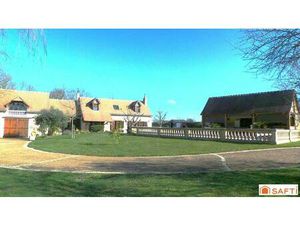 Propriété d'exception sur 13400 m2 de terrain à une dizaine de minutes de Tours Nord