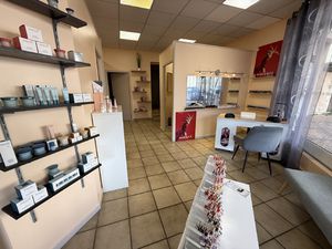 Local commercial Murs et Fonds