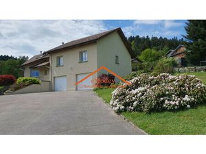 Charmante maison T 7 de 2000