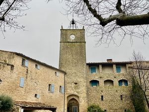 Charmant studio rénové au cœur du Luberon VIENS (84)