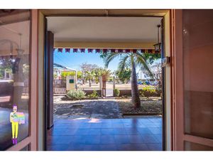 À vendre Centre ville de Saint-Denis Maison de type F4/5 avec combles aménagés - Ref. 2546