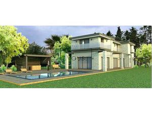 Terrain d’exception de 1 100 m2 avec permis purgé au cœur du Golfe de Saint-Tropez...