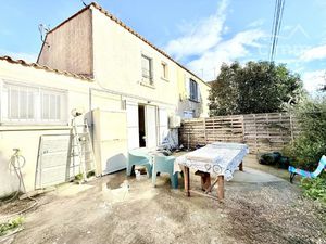 MAISON T4 AVEC DEUX JARDINS – SALIN-DE-GIRAUD