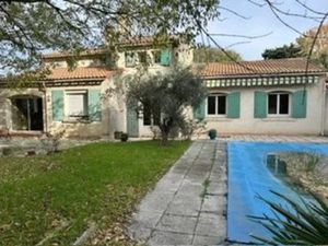 Maison de ville avec jardin et piscine Mouleyres