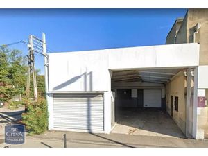 Parking à louer - Orange (84) - 62€