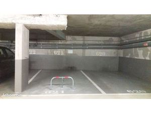 A VENDRE 1 place de PARKING proche métro Aubervilliers 4 Chemins Pantin