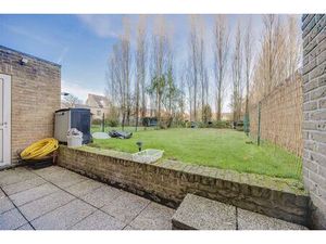 Instapklaar 2 slaapkamer appartement met gezellige tuin