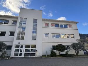 Location Bureau Gemenos 13420