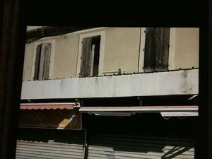 Avendre deux commerces plus possibilité de construire 1 étage supplémentaire