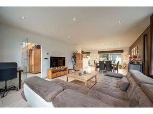 Energiezuinige woning met zwembad op uitstekende locatie in Schiplaken