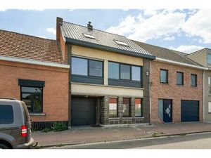 Grotendeels gemoderniseerde woning te Duffel