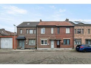 OP TE FRISSEN STADSWONING IN SINT-TRUIDEN