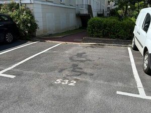 Parking Cergy le haut