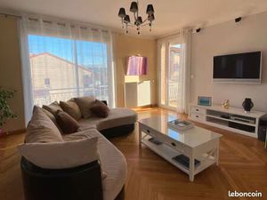 Appartement F4 avec terrain 800m2