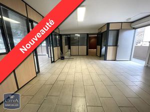Local professionnel à vendre 140 m² - La Possession (974) - 297 900€