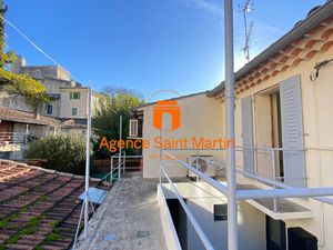 Maison de ville meublée et rénovée