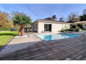 Belle maison plain-pied RT 2012 3 chambres  suite parental