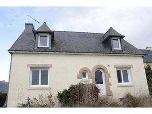 Côtes d'Armor 22600 Trévé. Maison Néo-Bretonne  5 chambres dont une au Rdc  sous-sol  terr