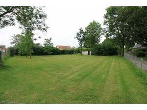 Terrain à bâtir à Saint-Loubès (33450)