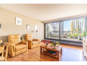 Duplex à vendre avec terrasse et 3 chambres   Waterloo (VBD56608)