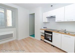 Location appartement 2 pièces 43m2 Saint-Marcellin 38160 - 550 € - Surface Privée