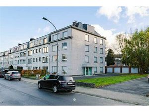 Commercieel te koop in Sint-Niklaas met 13 slaapkamers