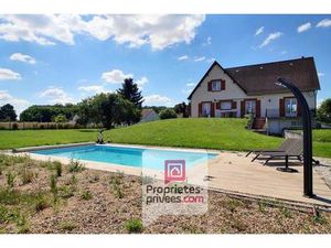 1h15 de Paris - A VENDRE SPACIEUSE MAISON 8 PIECES  SOUS-SOL  PISCINE  TERRAIN 4350 m²