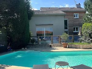 Vente villa 8 pièces 223.23 m² à Saint-Etienne (42000)  495 000 €