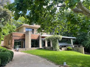 Vente maison 10 pièces 293 m² à Villeneuve-les-avignon (30400)  2 980 000 €