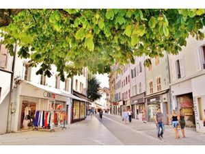 Vente locaux professionnels 49.67 m² à Thonon-les-Bains (74200)  115 000 €