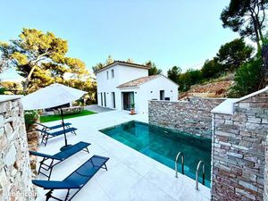 Maison neuve 2024 – 130 m² – 4 chambres – piscine – plein sud