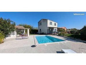 Maison récente avec piscine – Un véritable havre de paix à Bagard